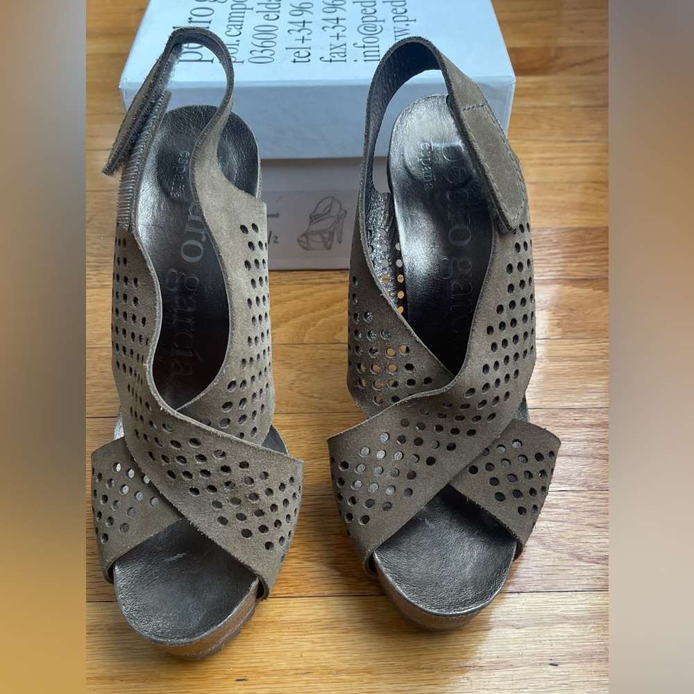 Pedro Garcia “Caitlyn” size 38 1/2 size